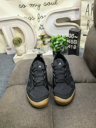 Adidas Tênis Lifestyle Preto e Marrom Low-Top com Cadarços 10