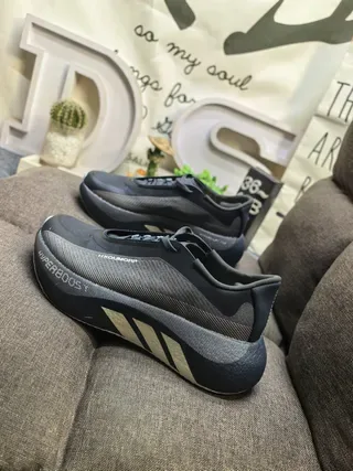 Adidas Black Gold Knit Upper Sculpted Midsole Lifestyle Sneakers 7