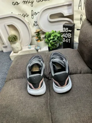 Adidas Chaussures Lifestyle Noir Argent Maille Tricotée Supérieure Trois Rayures Latérales Branding 8