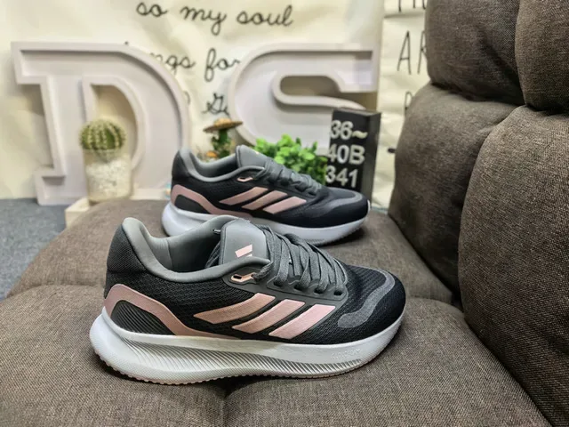 Adidas Chaussures Lifestyle Noir Argent Maille Tricotée Supérieure Trois Rayures Latérales Branding 11