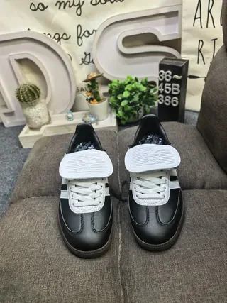 Adidas Black White Laceless Low-Top Leather Upper Lifestyle Sneakers 10