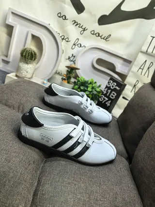 Adidas Black White Low-Top Lace-Up Lifestyle Sneakers 9