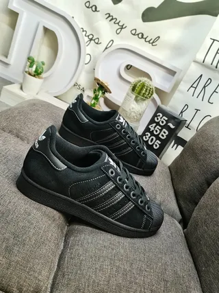 Adidas Black White Low-Top Suede Upper Lifestyle Sneakers 9