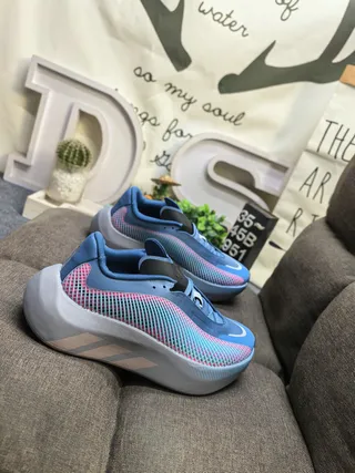 Adidas Blue Multicolor Wave-Patterned Knit Upper Gradient Mesh Paneling Lifestyle Sneakers 9