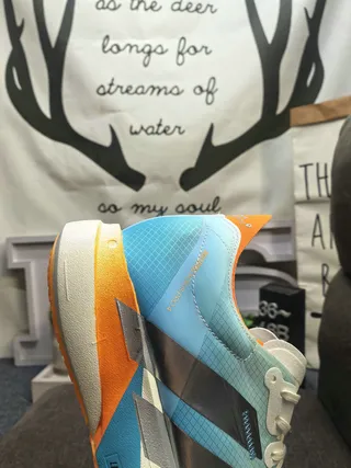 Adidas Chaussures Running Bleu Orange tige mesh ingénierie overlay de trois rayures métalliques 3