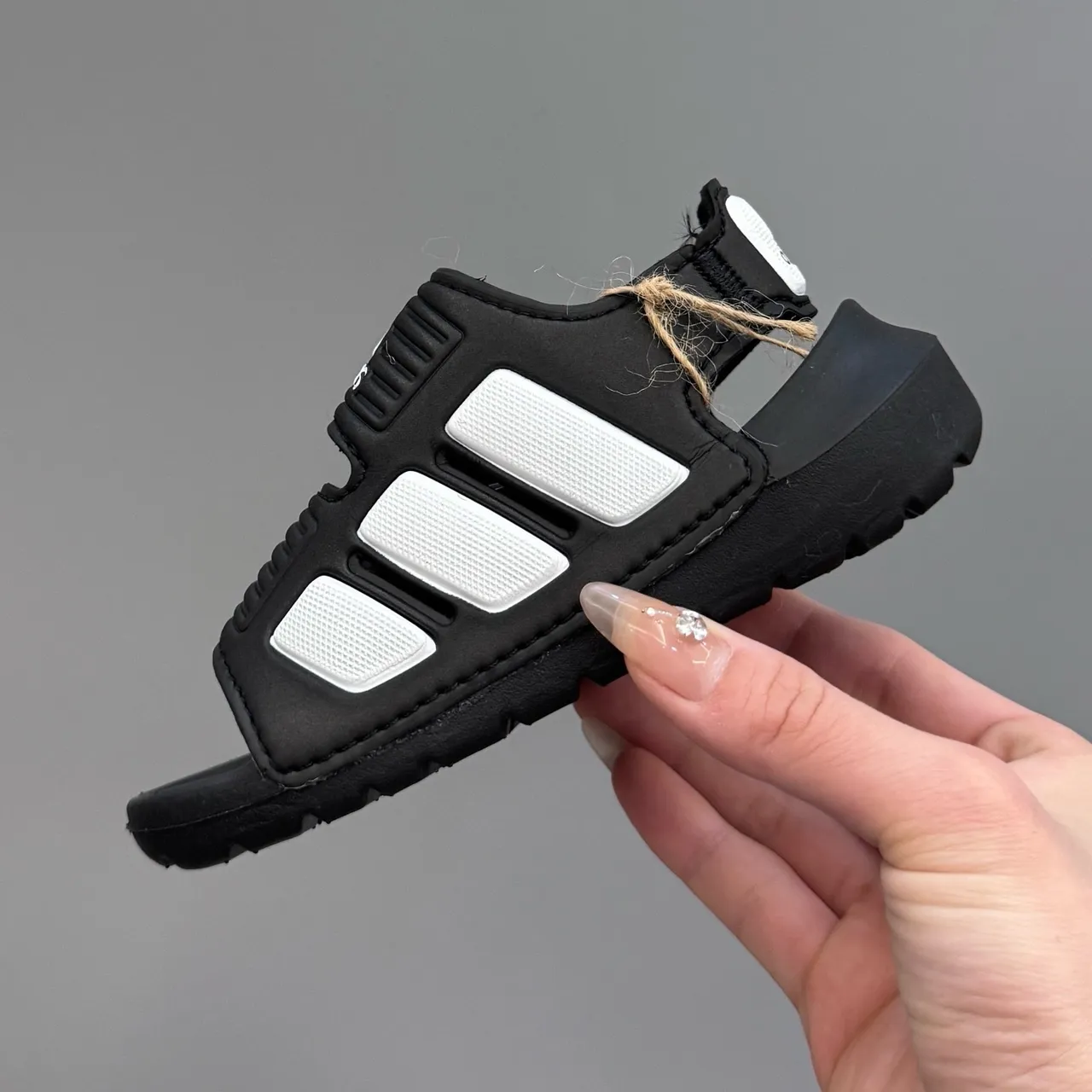 Adidas Sandales Casuales Bleues Blanches à Double Bretelles Velcro Fermeture Impression Camouflage sur la Tige 23