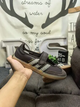 Adidas Brown Beige Laceless Gum Sole Mary Jane Shoes 5