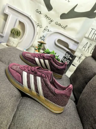 Adidas Burgundy Beige Knit Upper Three-Stripe Side Panel Sneakers 7
