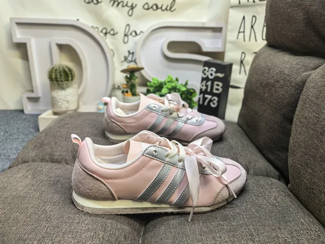 Adidas Campus Pale Blue and White Lifestyle Sneakers 11