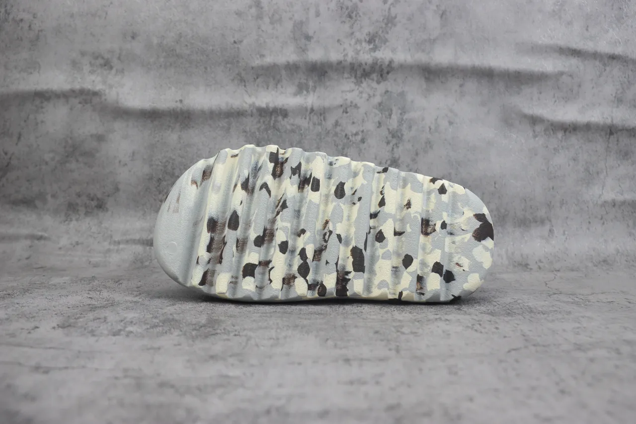 Adidas Gray Multicolor Molded Monolithic Construction Camo-Splatter Print Slippers 6