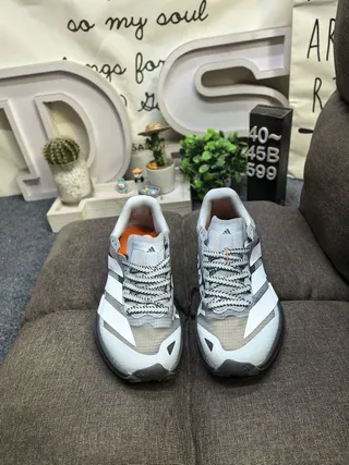 Adidas Gray White Mesh Upper Three-Stripe Side Panel Running Shoes 10