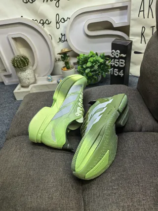 Adidas Vert Argent Chaussures De Course Légères Avec Silhouette De Course En Maille Et Construction De Superposition Synthétique 6