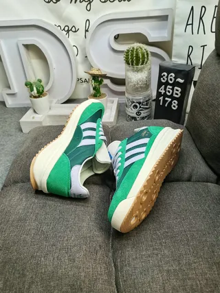 Adidas Green White Retro Runner Suede And Leather Upper Lifestyle Sneakers 6