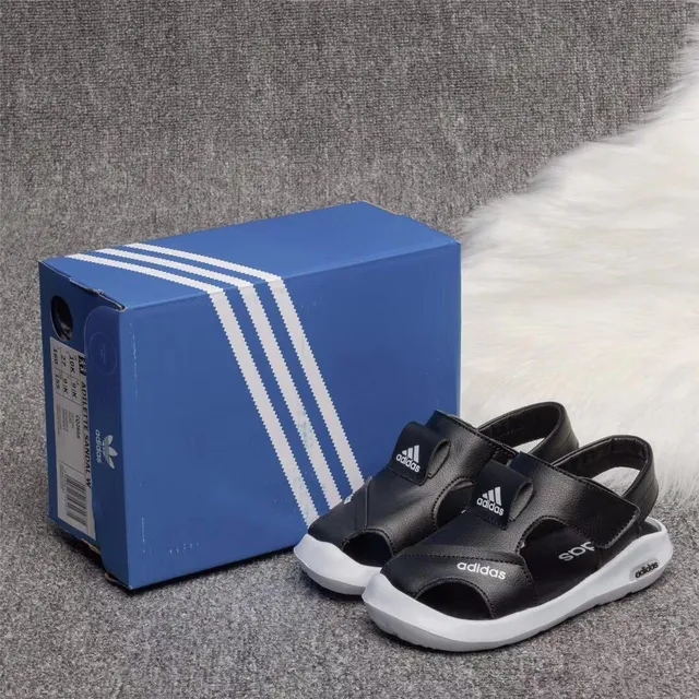 Adidas Crianças Sandálias Casuais Brancas e Pretas 14