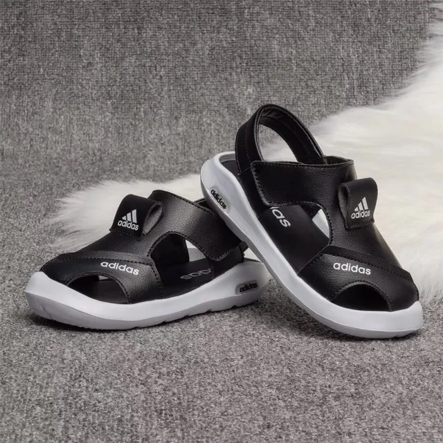 Adidas Crianças Sandálias Casuais Brancas e Pretas 15