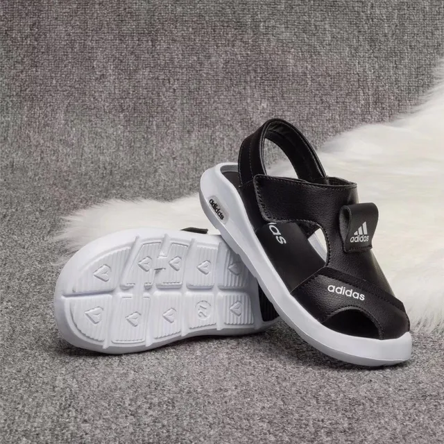 Adidas Crianças Sandálias Casuais Brancas e Pretas 17