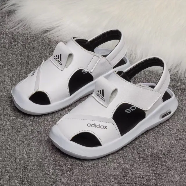 Adidas Crianças Sandálias Casuais Brancas e Pretas 22
