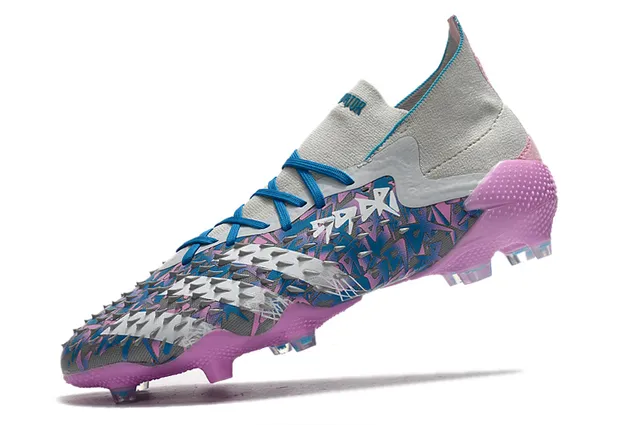 Adidas Multicolore Blanc Bas Ajustement Chaussette Partie Supérieure Impression Abstraite Camo Sol Ferme Chaussures de Football 22