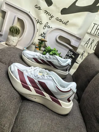 Adidas Tênis de Corrida com Upper de Malha Perfurada Rosa e Preto, Sola Sculpted Lightstrike Pro 7