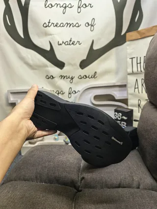 Adidas Tênis de Corrida com Upper de Malha Perfurada Rosa e Preto, Sola Sculpted Lightstrike Pro 14