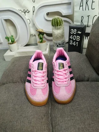 Adidas Pink Blue Suede Upper Three-Stripe Side Panel Lifestyle Sneakers 10