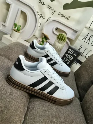 Adidas Pink Purple Low-Top Three-Stripe Side Panel Lifestyle Sneakers 9