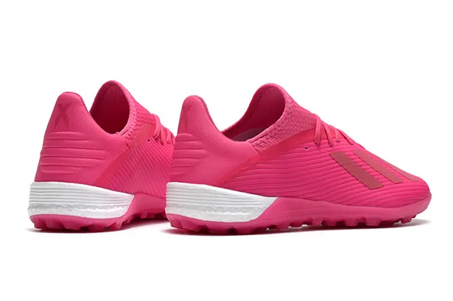 Adidas Chaussures de football avec empeigne tricot rose et blanc texture côtelée pour gazon artificiel 12