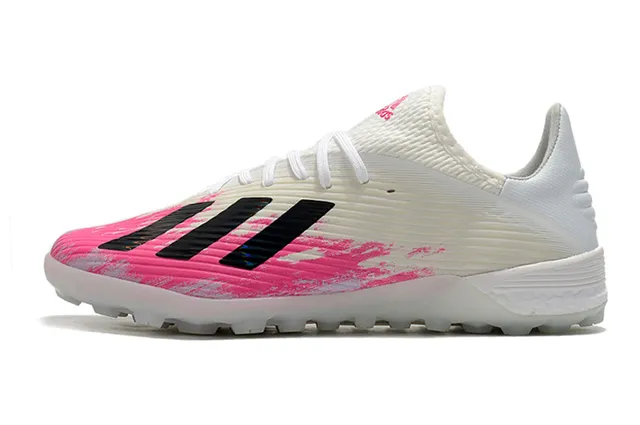 Adidas Chaussures de football avec empeigne tricot rose et blanc texture côtelée pour gazon artificiel 15