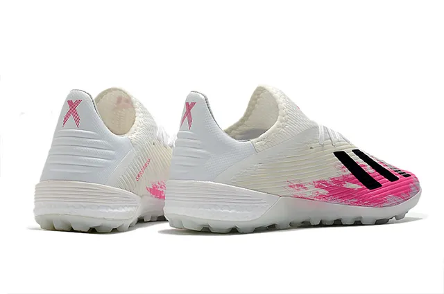 Adidas Chaussures de football avec empeigne tricot rose et blanc texture côtelée pour gazon artificiel 19