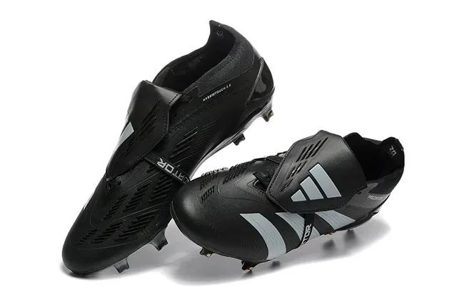 Adidas Predator Noir et Argent Chaussures de Football Terrain Firme 3