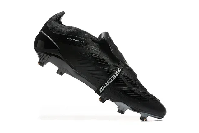 Adidas Predator Noir et Argent Chaussures de Football Terrain Firme 4