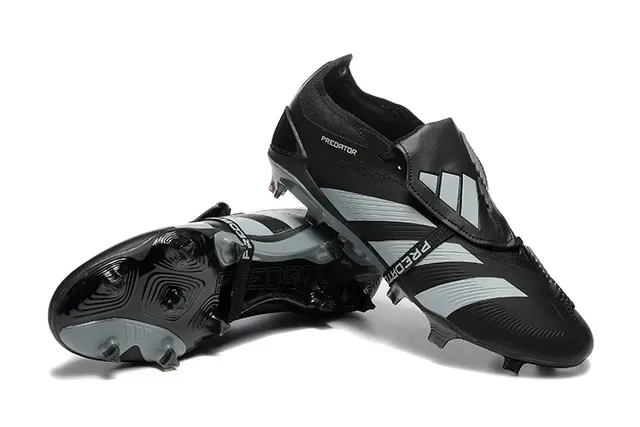 Adidas Predator Noir et Argent Chaussures de Football Terrain Firme 6