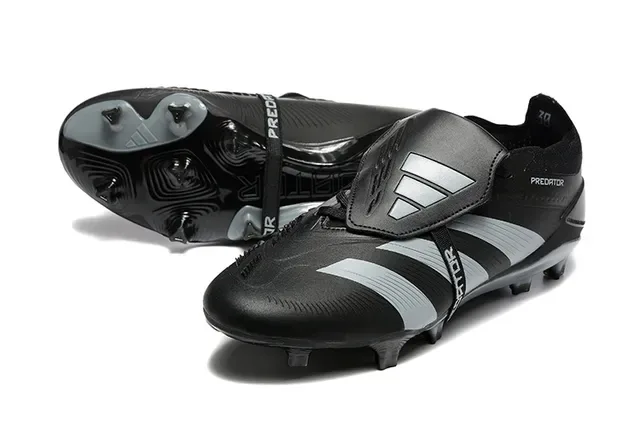Adidas Predator Noir et Argent Chaussures de Football Terrain Firme 7