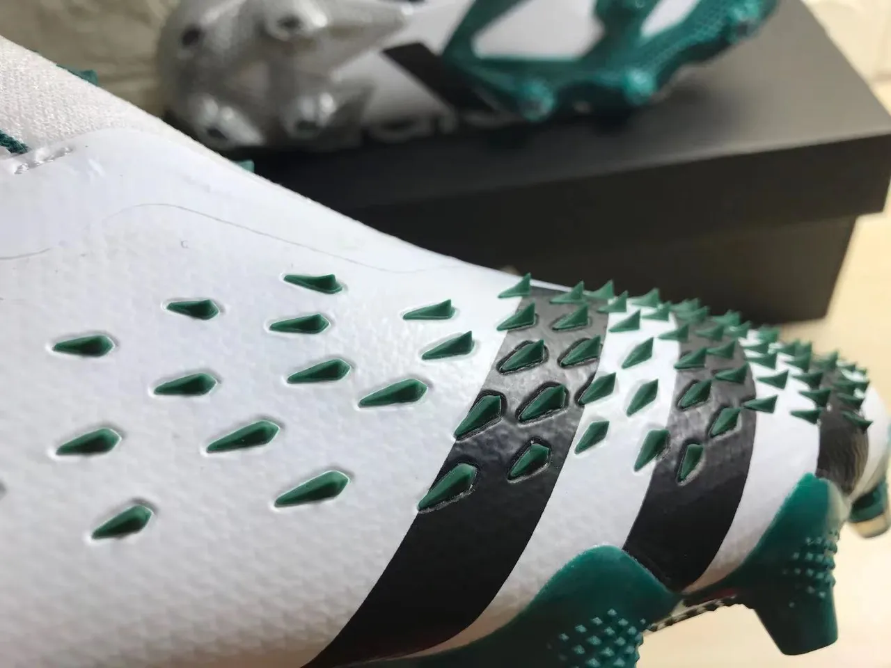 Adidas Predator Mutator White Black Green Firm-Ground Sapatos de futebol 10