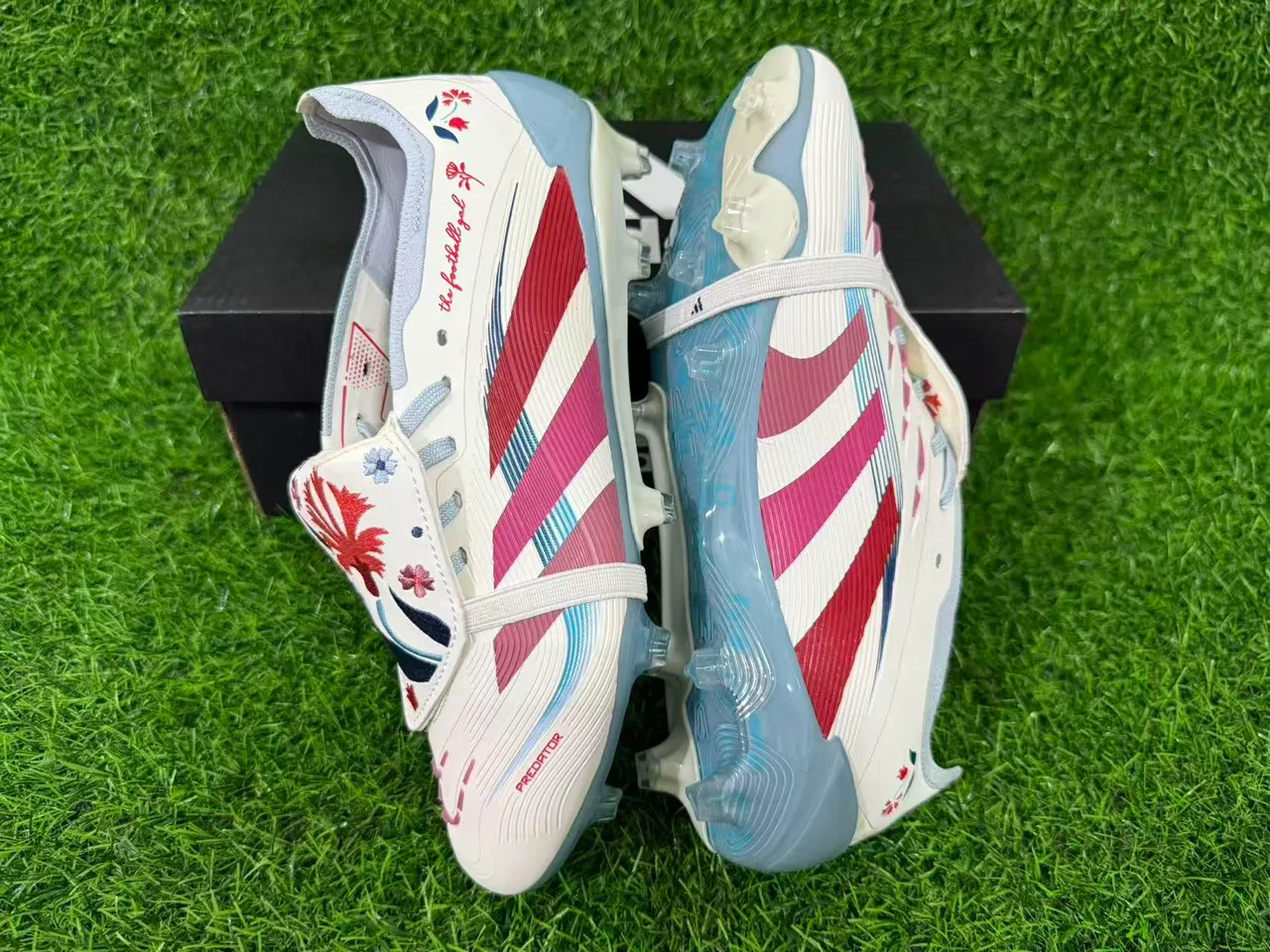 Adidas Predator White Red Strap-Over-Lace Closure Ribbed Forefoot Texture Firm-Ground Soccer Shoes 10