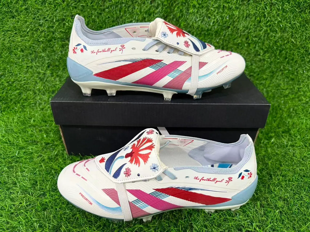 Adidas Predator White Red Strap-Over-Lace Closure Ribbed Forefoot Texture Firm-Ground Soccer Shoes 15