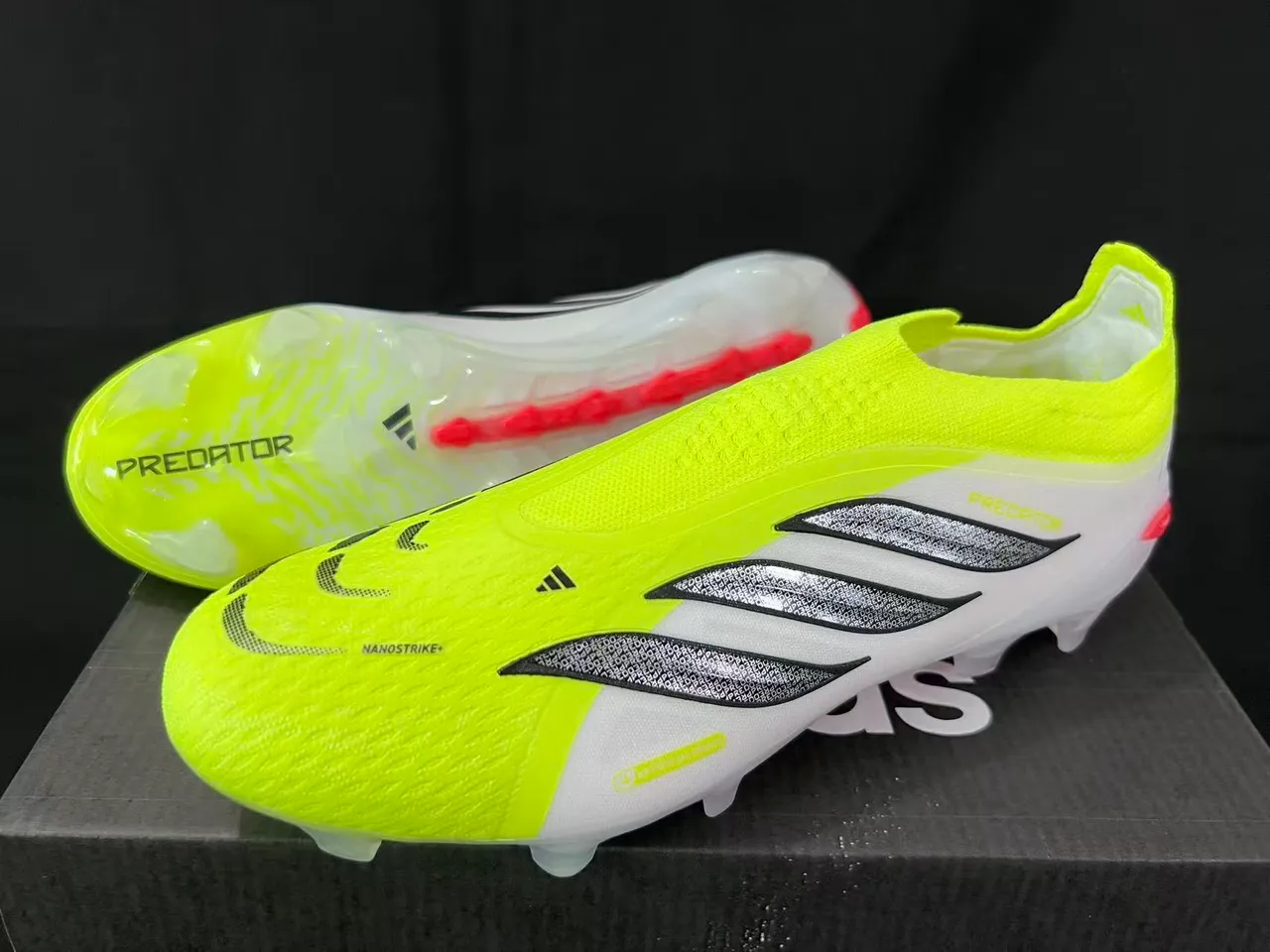 Adidas Predator Yellow White Lacingless Knit Upper Asymmetrical Collar Firm-Ground Soccer Shoes 9