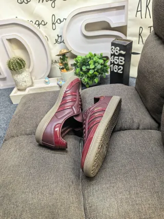 Adidas Samba Burgundy Gold Leather Upper Gum Rubber Sole Lifestyle Sneakers 6