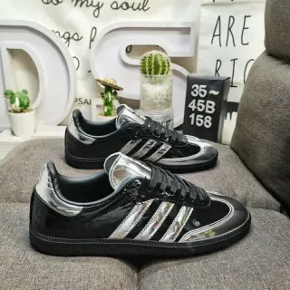 Adidas Samba OG काला मेटालिक सिल्वर लाइफस्टाइल स्नीकर