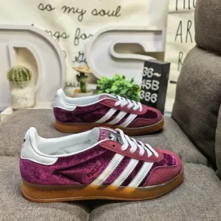Adidas Samba OG Magenta Velvet Lifestyle Sneakers