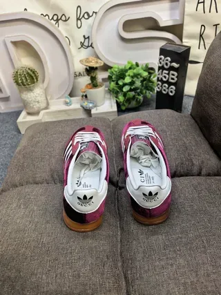 Adidas Samba OG Tênis Lifestyle de Veludo Magenta 8
