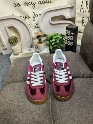 Adidas Samba OG Tênis Lifestyle de Veludo Magenta 10