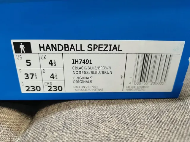 Adidas Spezial Black and Turquoise Lifestyle Sneakers 2