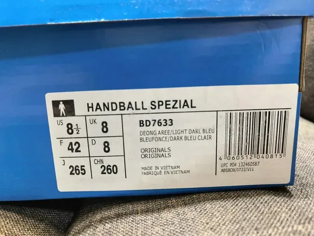 Adidas Spezial Navy and White Suede Lifestyle Sneakers 22