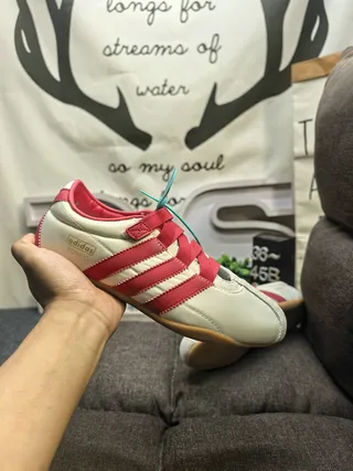 Adidas Spezial White Red Laceless Strap Closure Three Stripes Lifestyle Sneakers 5