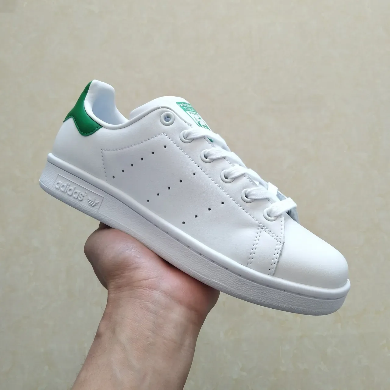 Adidas Stan Smith White and Green Lifestyle Sneakers 21