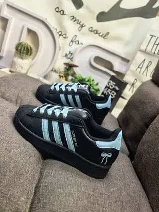 Adidas Superstar sneakers lifestyle noir et bleu clair 7