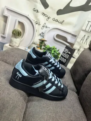 Adidas Superstar sneakers lifestyle noir et bleu clair 9