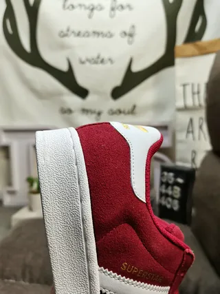 Adidas Superstar 酒红色和白色生活方式运动鞋 3