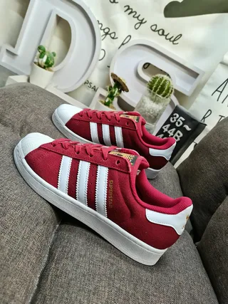 Adidas Superstar 酒红色和白色生活方式运动鞋 7